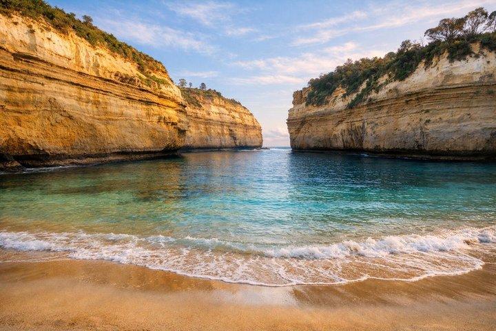 Great Ocean Road Boutique Eco Tour small Group-melbrne hotel pick