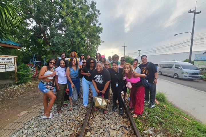 Private Tour to Railway Market and Floating Market
