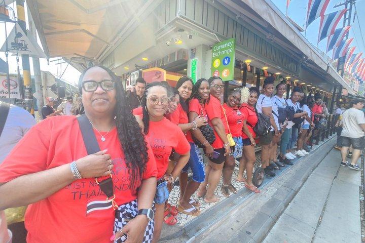 Private Tour to Railway Market and Floating Market