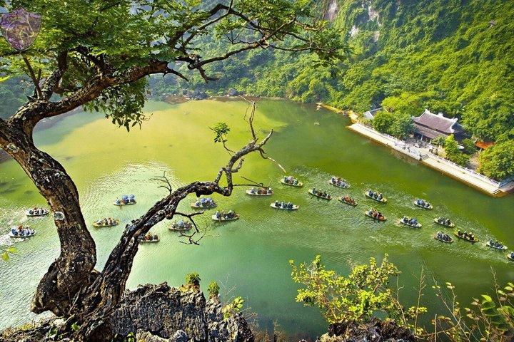 Ninh Binh Day Tour Hoa Lu - Trang An/Tam Coc - Mua Cave -Cycling