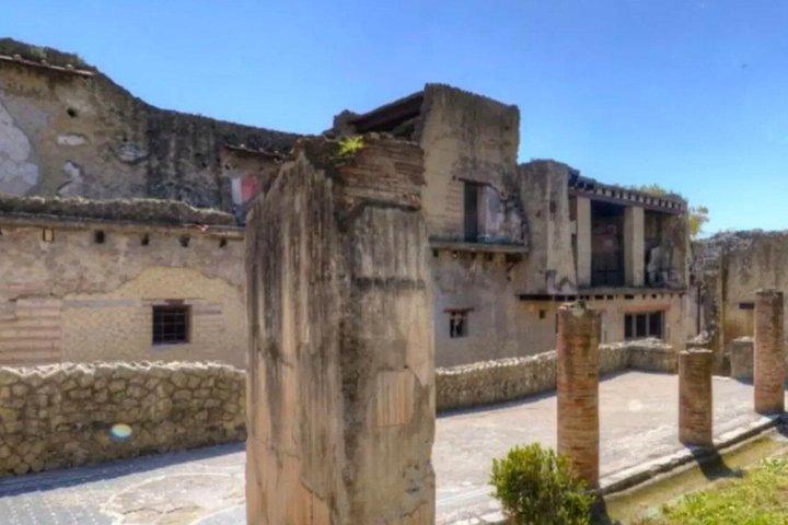 Pompeii Guided Tour with Skip the Line Tickets