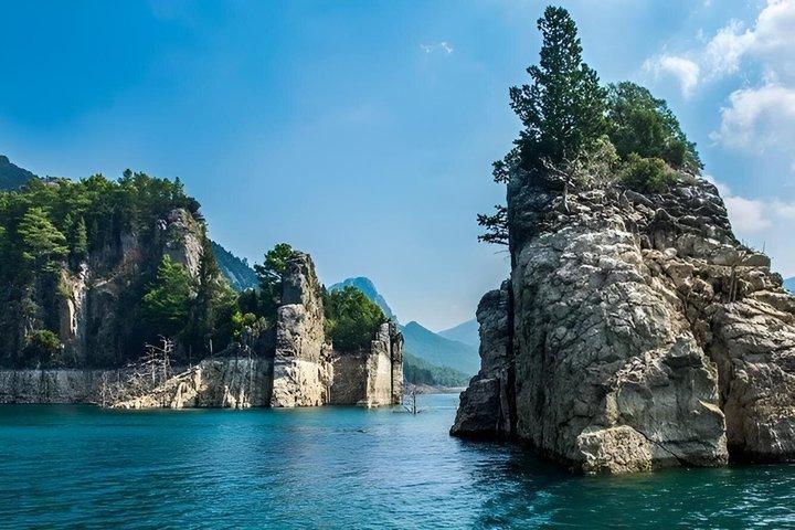 Green Canyon Boat and Green Lake Tour with Lunch and Soft Drinks