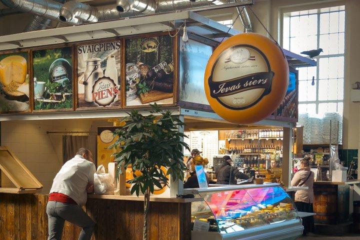 Central Market Guided Tour with Food Tasting from Riga