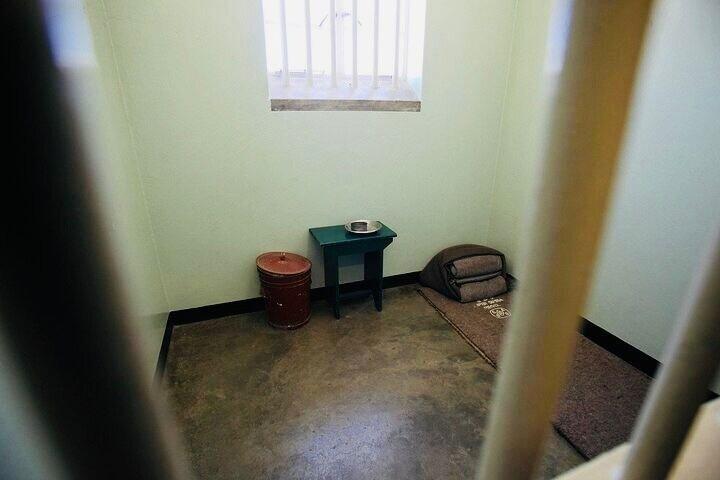 Private Tour Robben Island, Table Mountain & City Tour