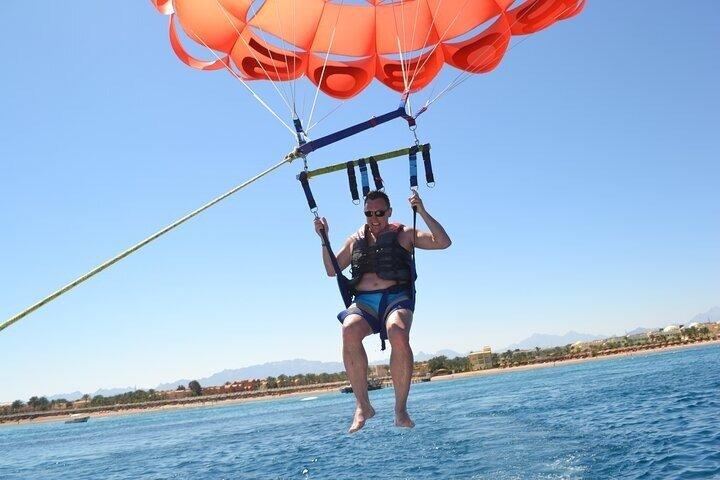 Hurghada : Parasailing Fly High Sea Adventure with Transfer