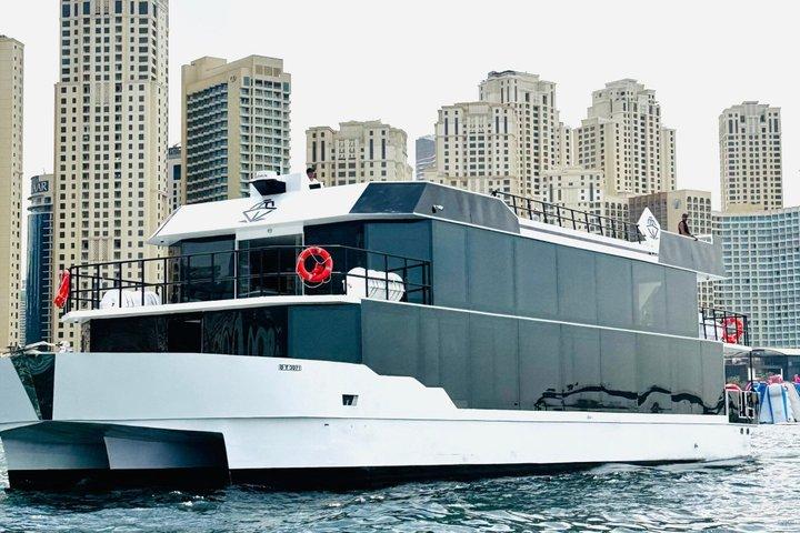 Luxury House Boat Cruising in Dubai Up to 25 Persons