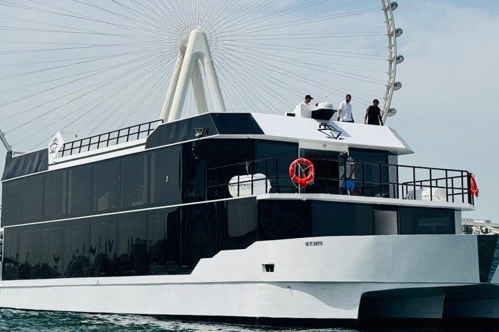Luxury House Boat Cruising in Dubai Up to 25 Persons