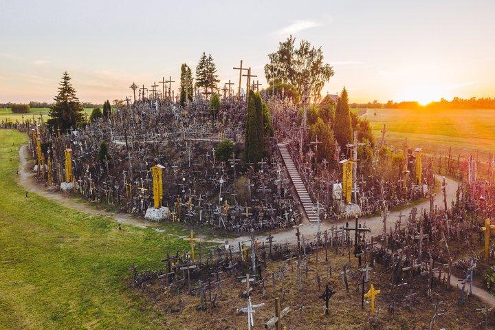 Riga to Hill of Crosses and Rundale Palace Day Tour