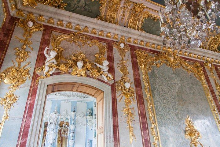 Riga to Hill of Crosses and Rundale Palace Day Tour
