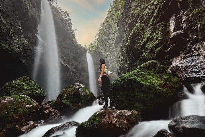 Costa Rica Waterfalls Guided Jurassic Canyon Bajos del Toro