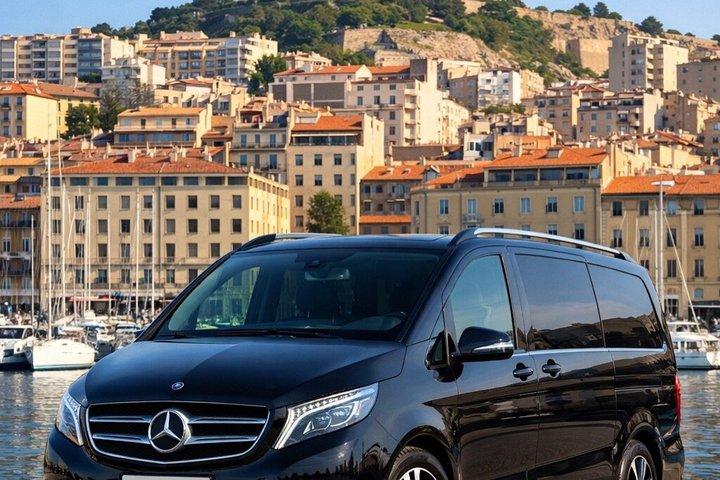 Private Marseille Tour in Luxury Van Notre Dame Corniche Cassis