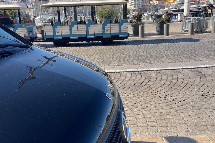 Private Marseille Tour in Luxury Van Notre Dame Corniche Cassis