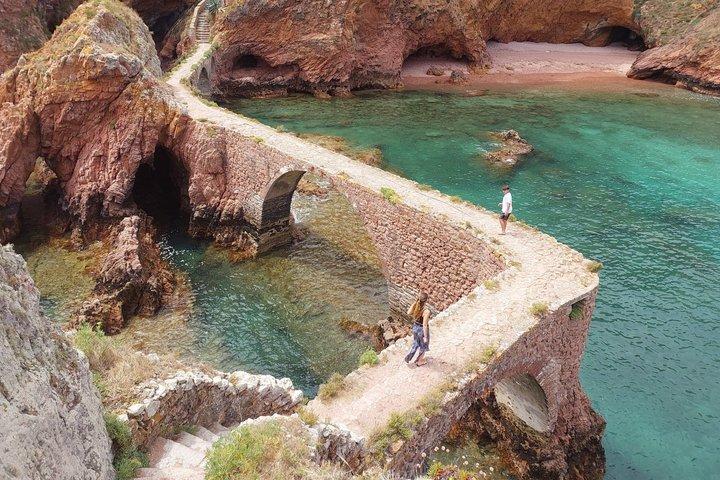 From Lisbon to BERLENGAS, a UNESCO Nature Reservation