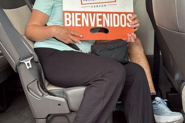 Private Shuttle from Cancun Airpot to CancunHotel Zone Round Trip