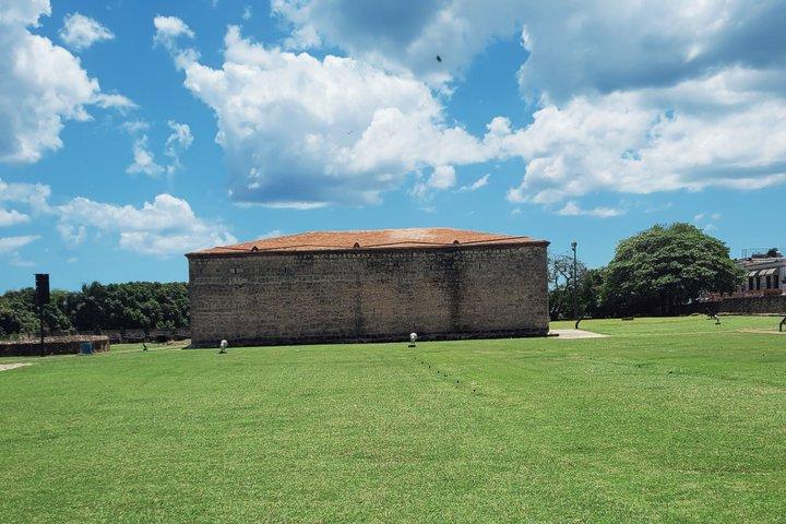 Santo Domingo Unfiltered : Gualey//Colonial Area (PRIVATE TOUR)