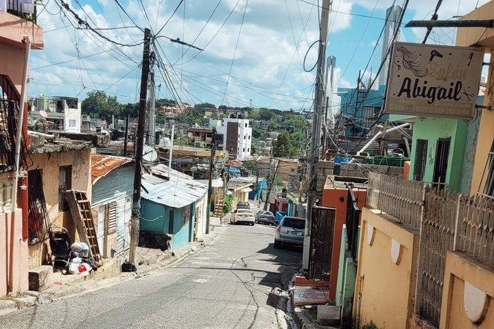 Santo Domingo Unfiltered : Gualey//Colonial Area (PRIVATE TOUR)