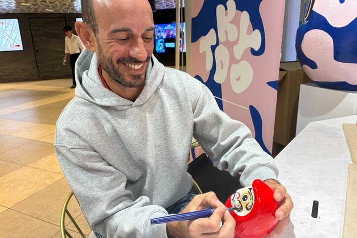 Tokyo: Paint Your Own Daruma - Japanese Good Luck Charm