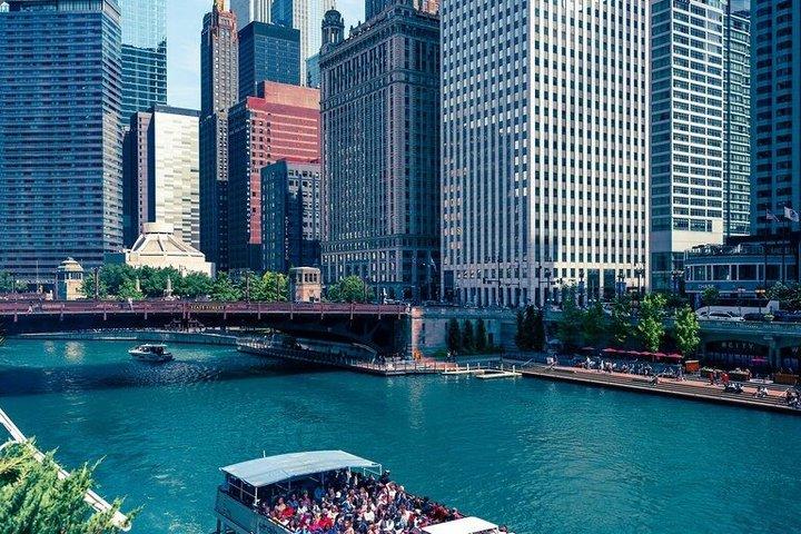 Chicago Architecture River Tour & Hop-on Hop-off Sightseeing Tour