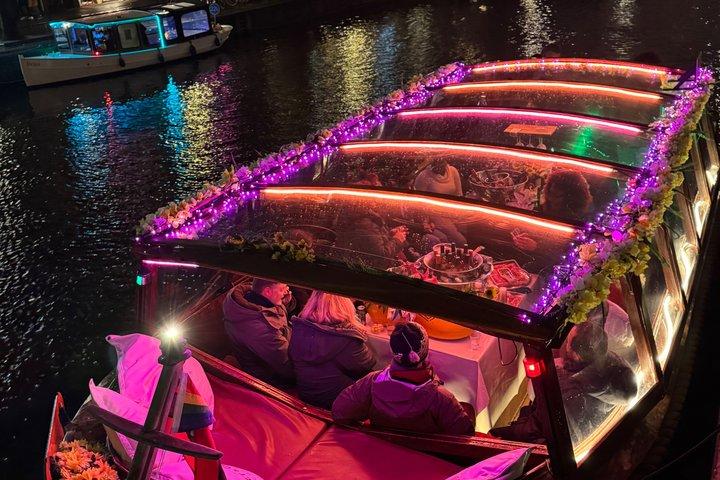 Amsterdam Boat tour with Unlimited Drinks available at checkin