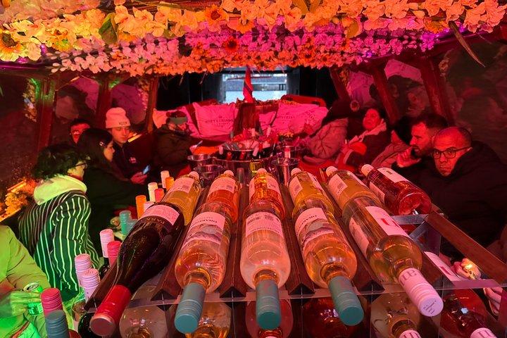 Amsterdam Boat tour with Unlimited Drinks available at checkin
