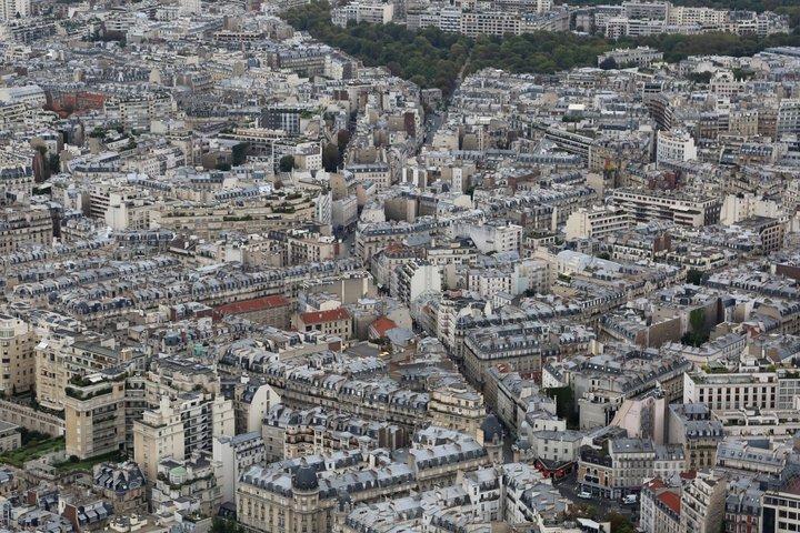Eiffel Tower Private Tour up to the Summit with Champagne