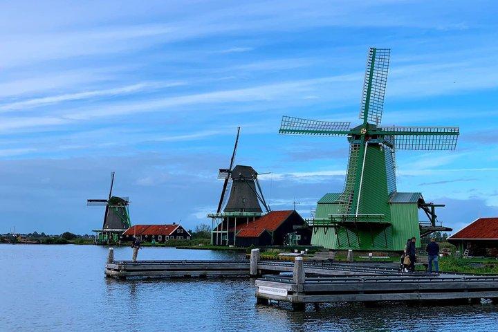 Zaanse Schans and Giethoorn Day Tour with Lunch and Boat Cruise