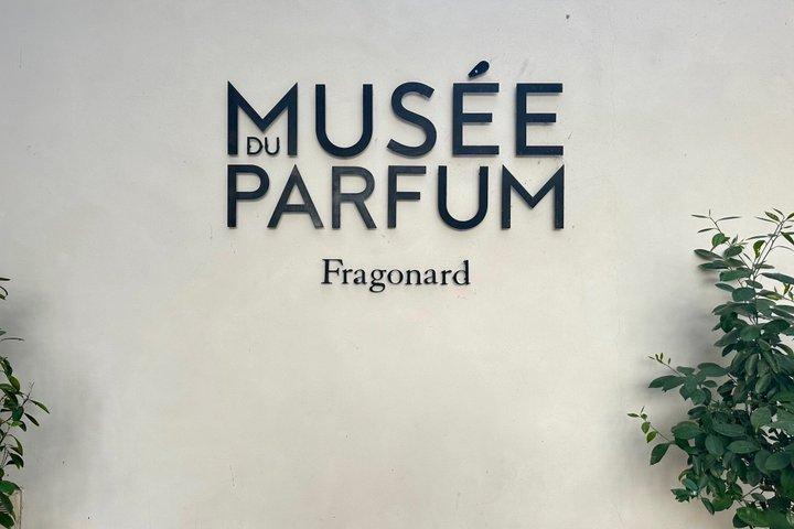 Paris Perfume Experience & Palais Garnier Self Guided Tour