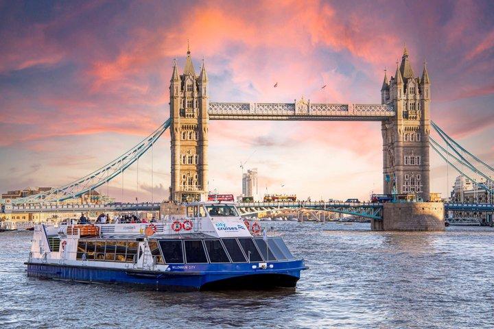 London Tootbus Hop on Hop off Bus Tour and Thames River Cruise