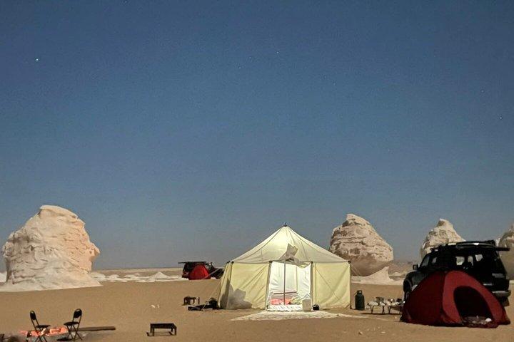 Desert Silent Retreat Meditation and Hiking in White Desert