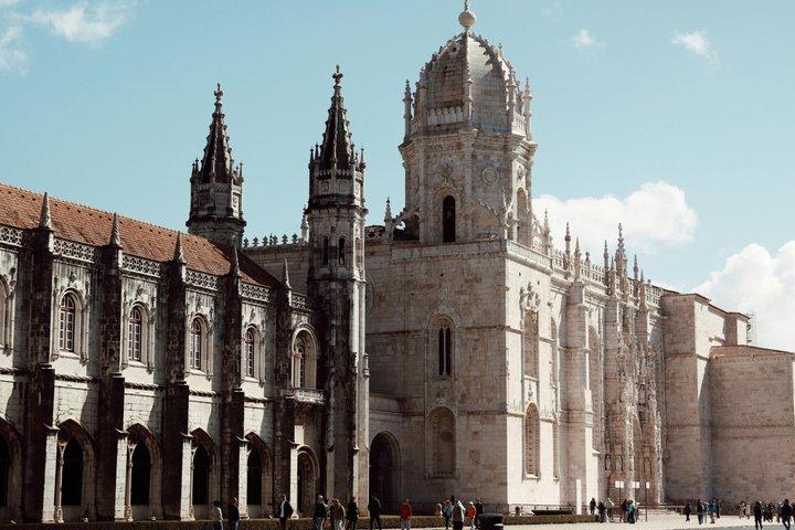 Lisbon Small-Group Day Tour: Old Town, Belém & City Views