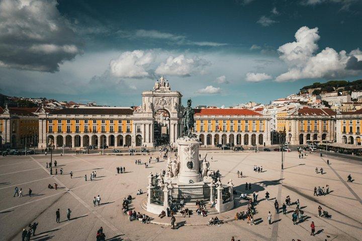 Lisbon Small-Group Day Tour: Old Town, Belém & City Views