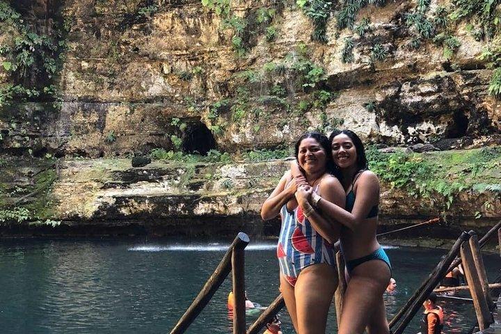 Chichen Itza, Cenote, Local Buffet and Valladolid Town Day Tour