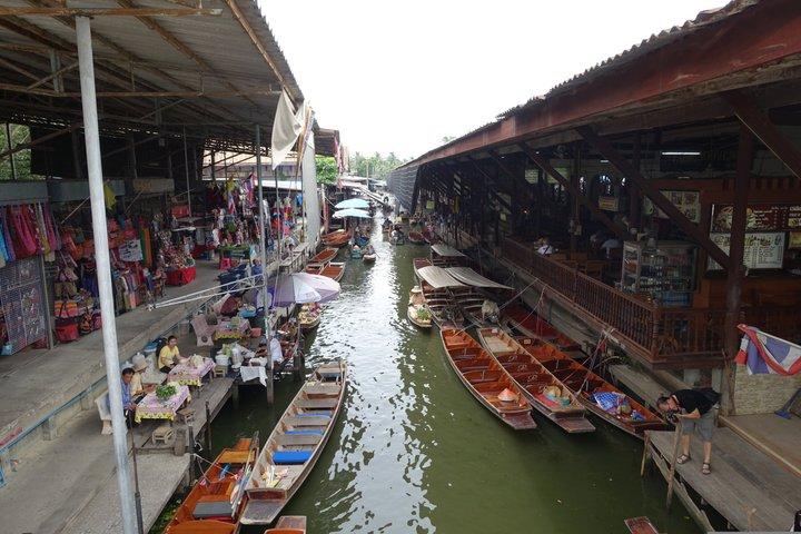 Private Floating Market and Maeklong Railway Market Day Tour