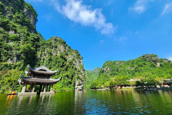 Hanoi Departure: Bai Dinh, Trang An & Mua Cave Scenic Day Tour