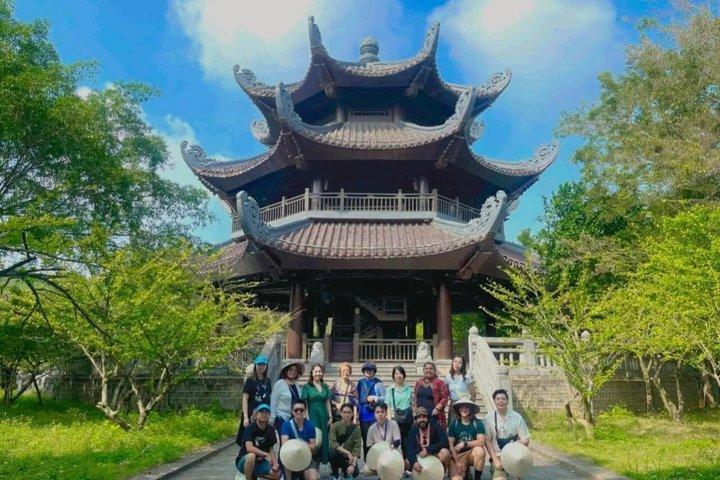 Hanoi Departure: Bai Dinh, Trang An & Mua Cave Scenic Day Tour