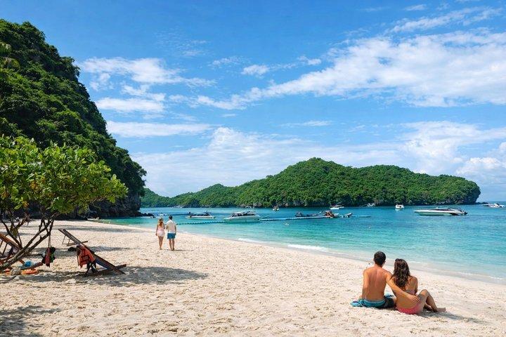 Angthong National Marine Park, Big Boat from Koh Samui