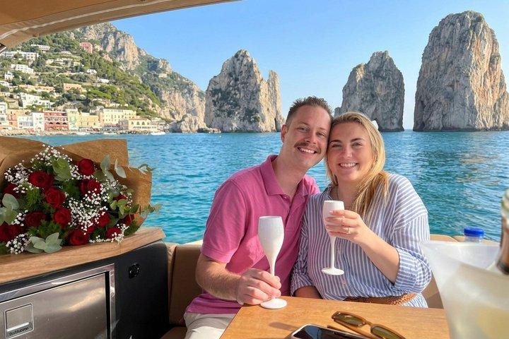 Capri in a Day: Boat Tour + City Visit + Free Bar + Brunch