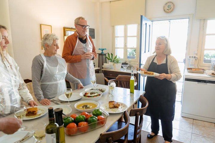Santorini: Grandma Greek Cooking Class in Oia