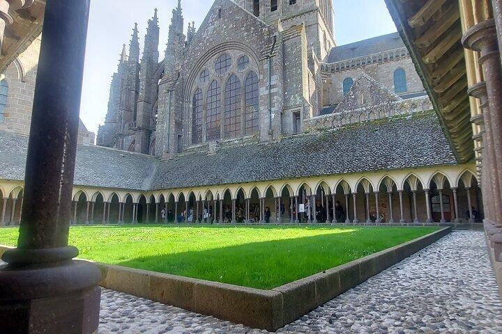 Paris to Mont Saint Michel Private Group Daytrip