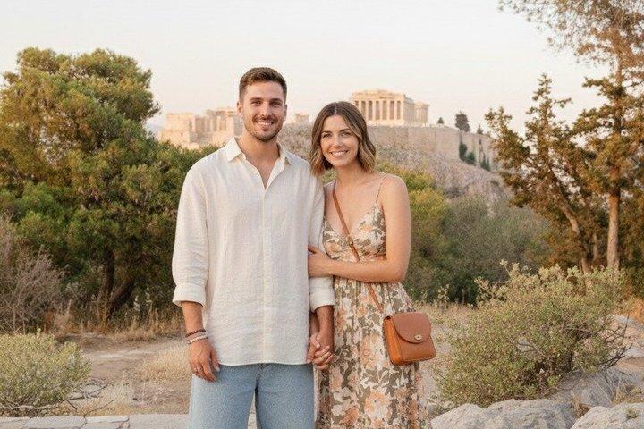 Private Photowalk in Athens: Acropolis and Old Town Photoshoot