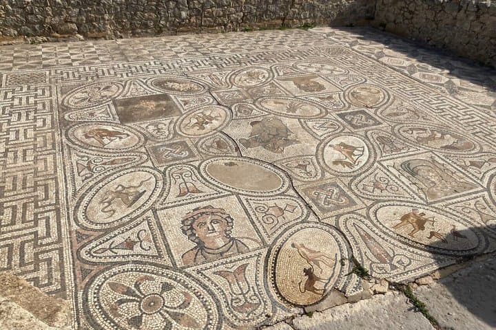 Day Tour to Volubilis & Meknes from Fes