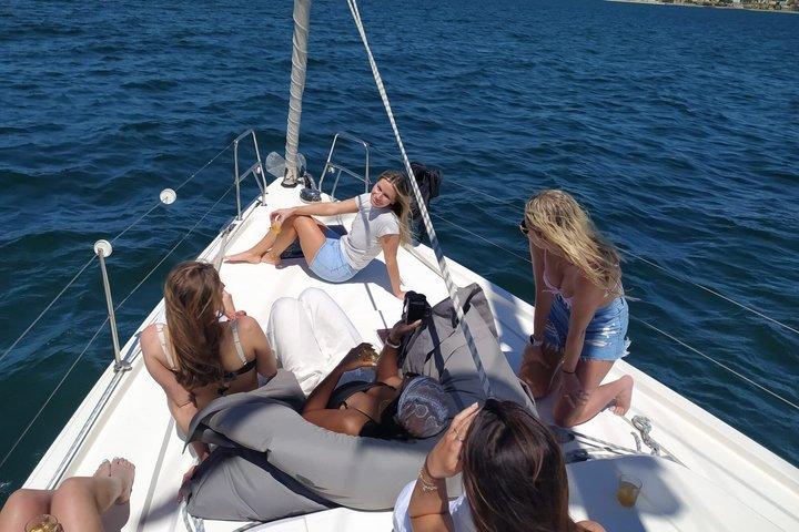 Cascais Private Sailing Cruise with a drink - Half day/full day