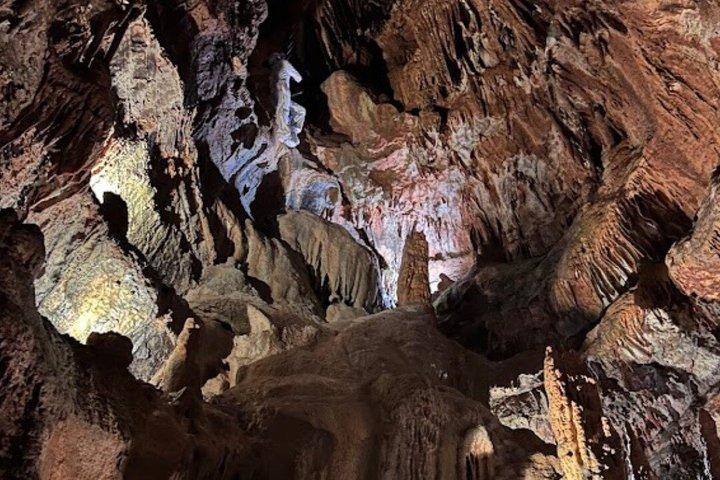 Private Tour to Mira de Aire Caves and Porto de Mós Castle