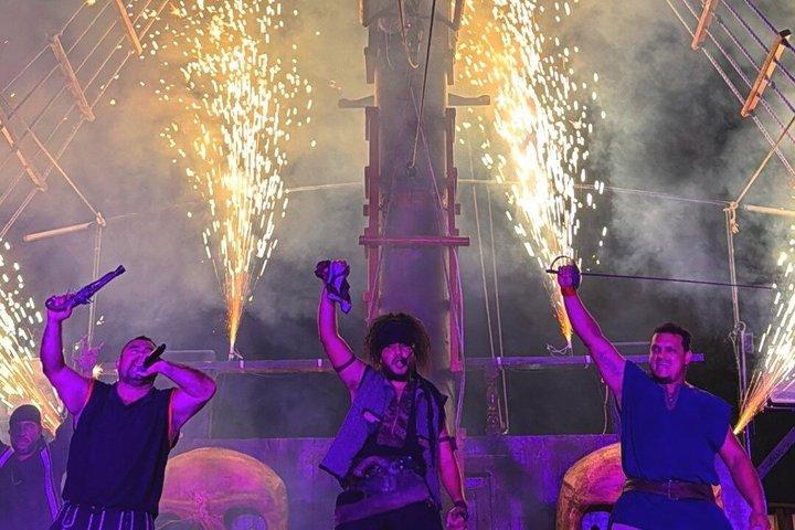 Pirate Marigalante Boat Show in Puerto Vallarta with Dinner