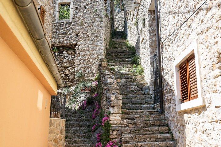 Zadar: Krka Waterfalls, Boat Ride & Dalmatian Village