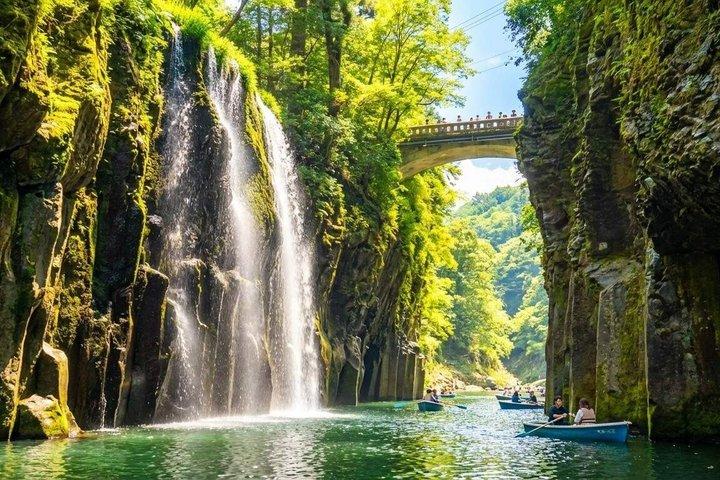 Takachiho Railway, Takachiho Gorge & Ama-no-Iwato Shrine Day Trip
