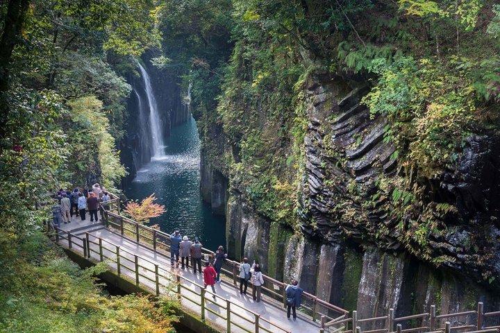 Takachiho Railway, Takachiho Gorge & Ama-no-Iwato Shrine Day Trip