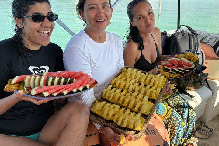 Bacalar Tour from Costa Maya: Visit the Lagoon of Seven Colors