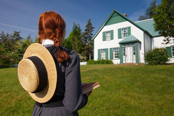 Anne of Green Gables and PEI North Shore Bus Tour