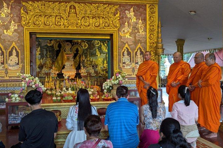Siem Reap Walking Tour: Landmarks & Hidden Gems